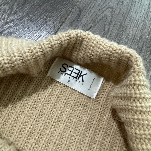 Seek the label tan cropped oversized sweater S - Picture 3 of 4